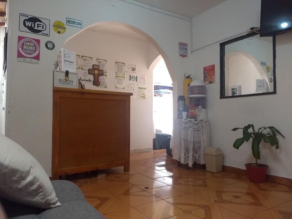 Hostel El Encanto Guatape Bagian luar foto