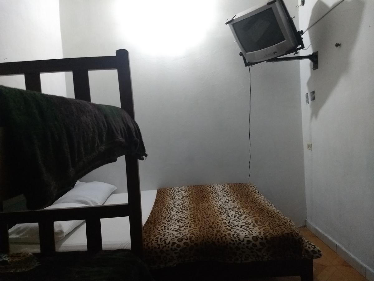 Hostel El Encanto Guatape Bagian luar foto