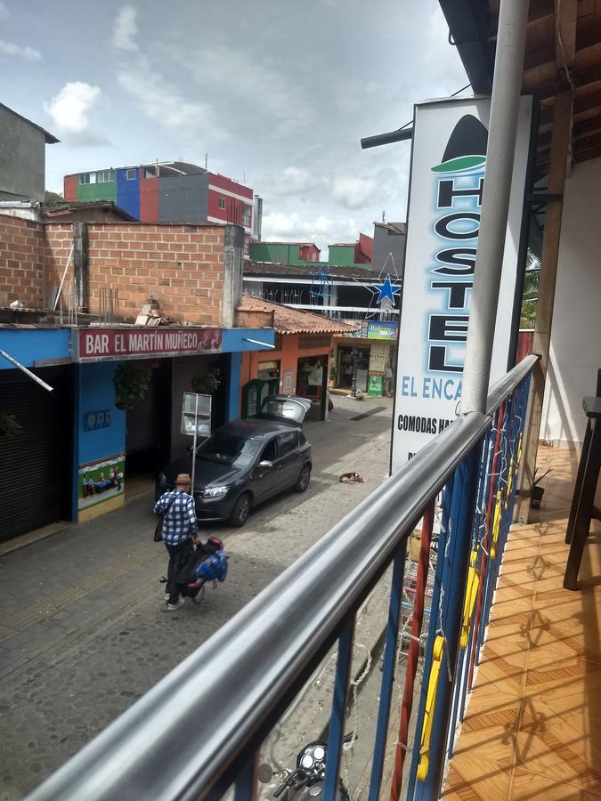 Hostel El Encanto Guatape Bagian luar foto